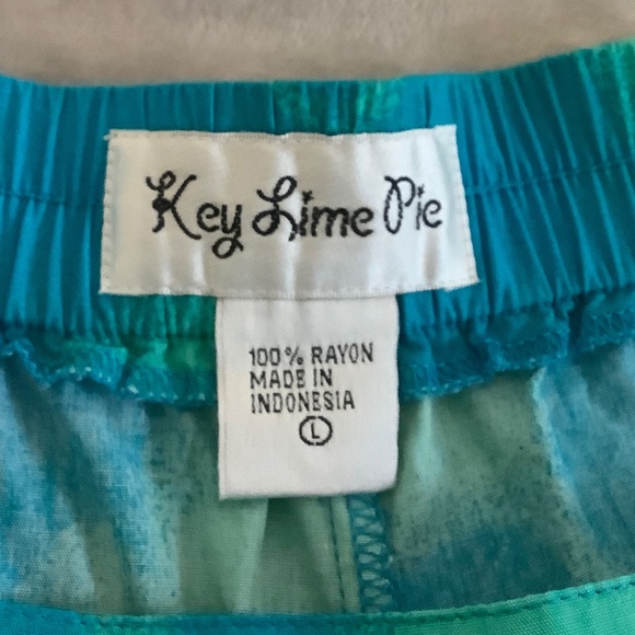 Capri pants Fun Beach wear - Picture 3 of 11